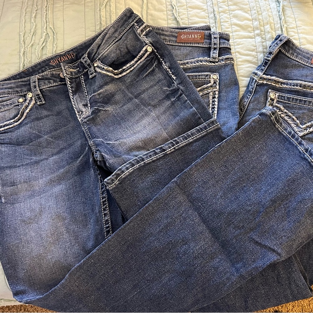 LOT of 3 Shyanne Embellished Bootcut Jeans 29 Short barely worn